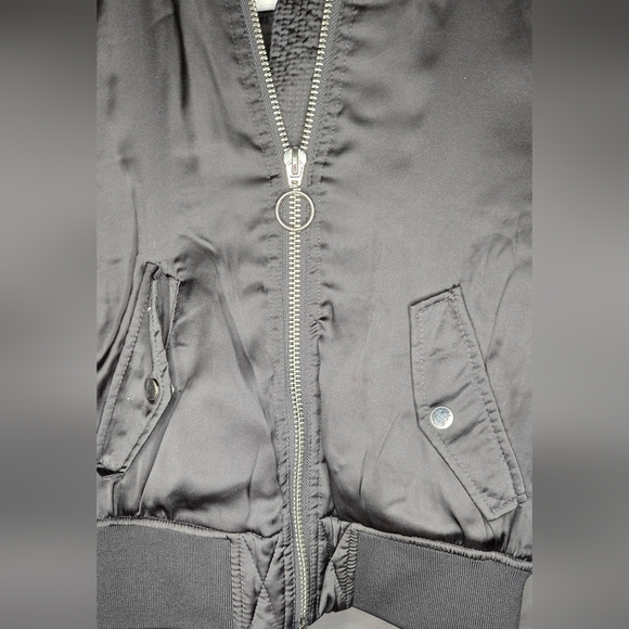 H&M Black Bomber Jacket – Size 6 | Street Style Staple - Picture 3 of 6